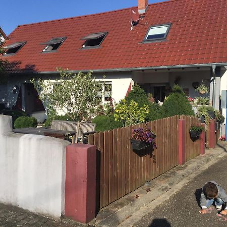 Ferien- Und Monteurswohnung Heilbrunnen Woerth am Rhein Luaran gambar